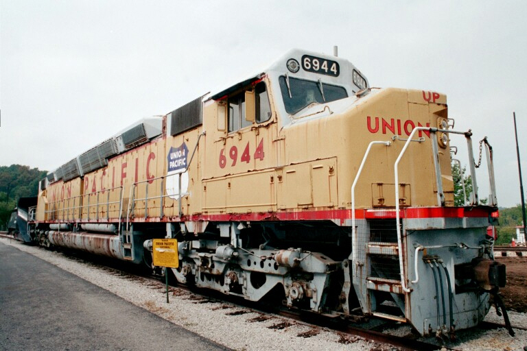 Union Pacific 6944