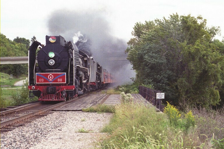 QJ 6988 at Muscatine, IA