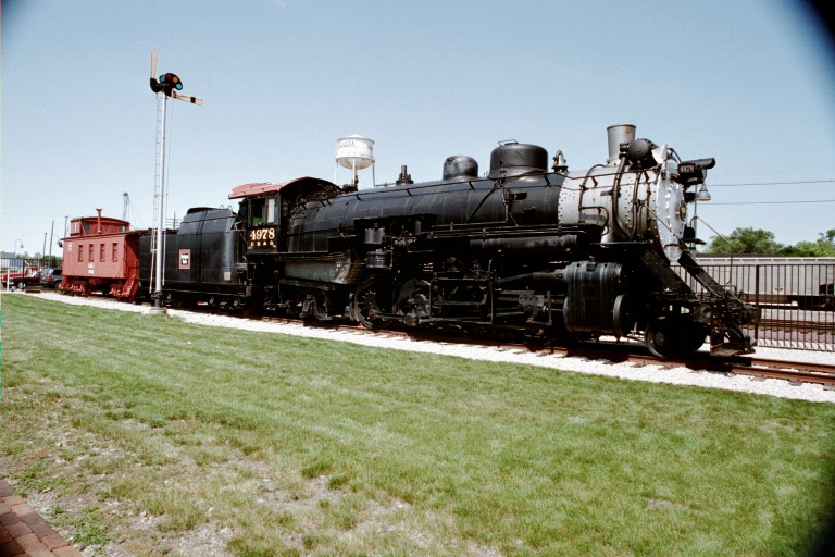 CB&Q 4978 at Mendota, IL