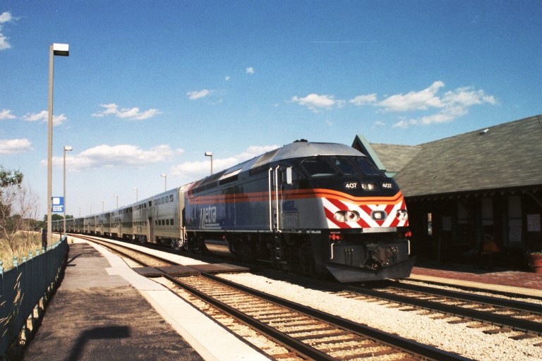 Metra 407 at New Lenox, IL