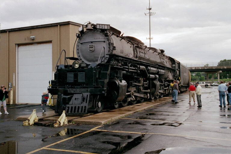 Union Pacific 3985 at West Chicago, IL