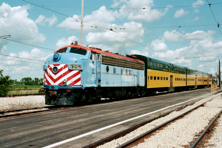 Metra 305