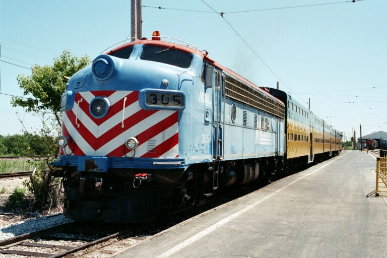 Metra 305