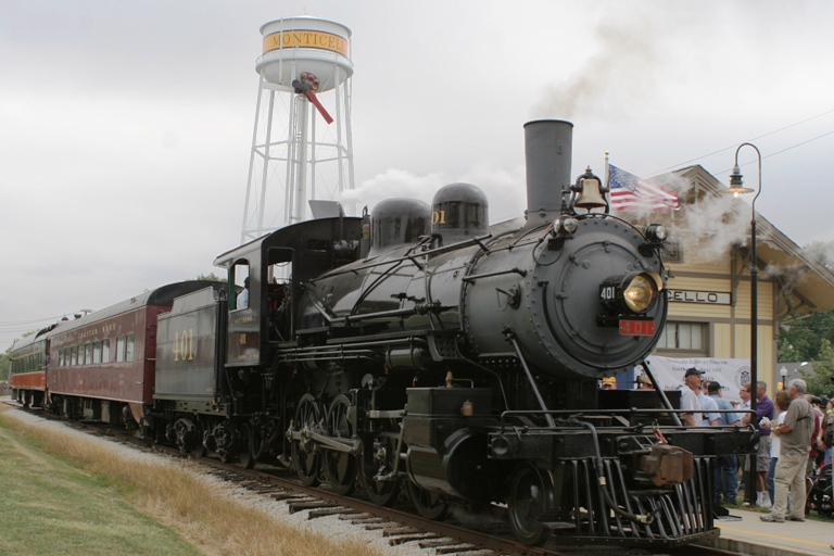 Southern 401 at Monticello, IL