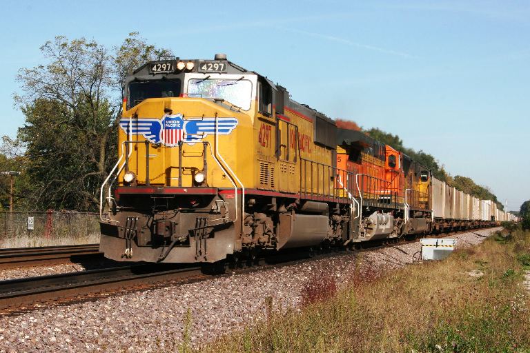 Union Pacific at Glen Ellyn, IL